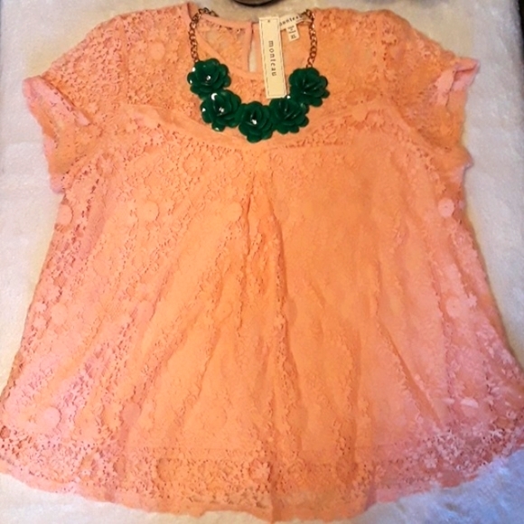 "Monteau" Peach Lace SS Top. Size: X-Large - Picture 2 of 3